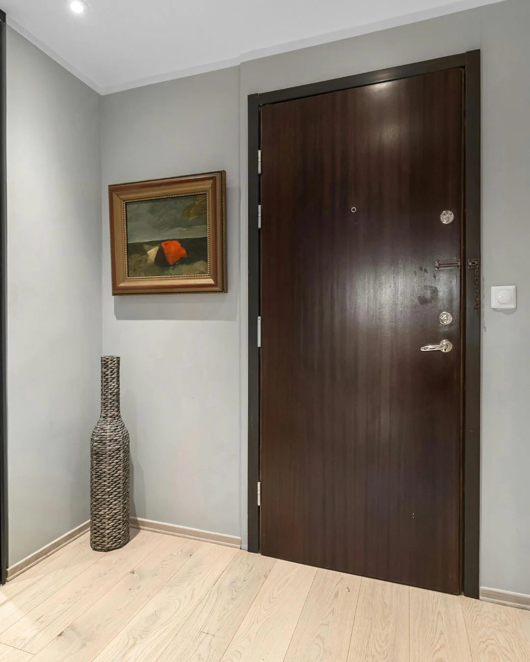 What Affects Fire Rated Wooden Door Price in UAE Today