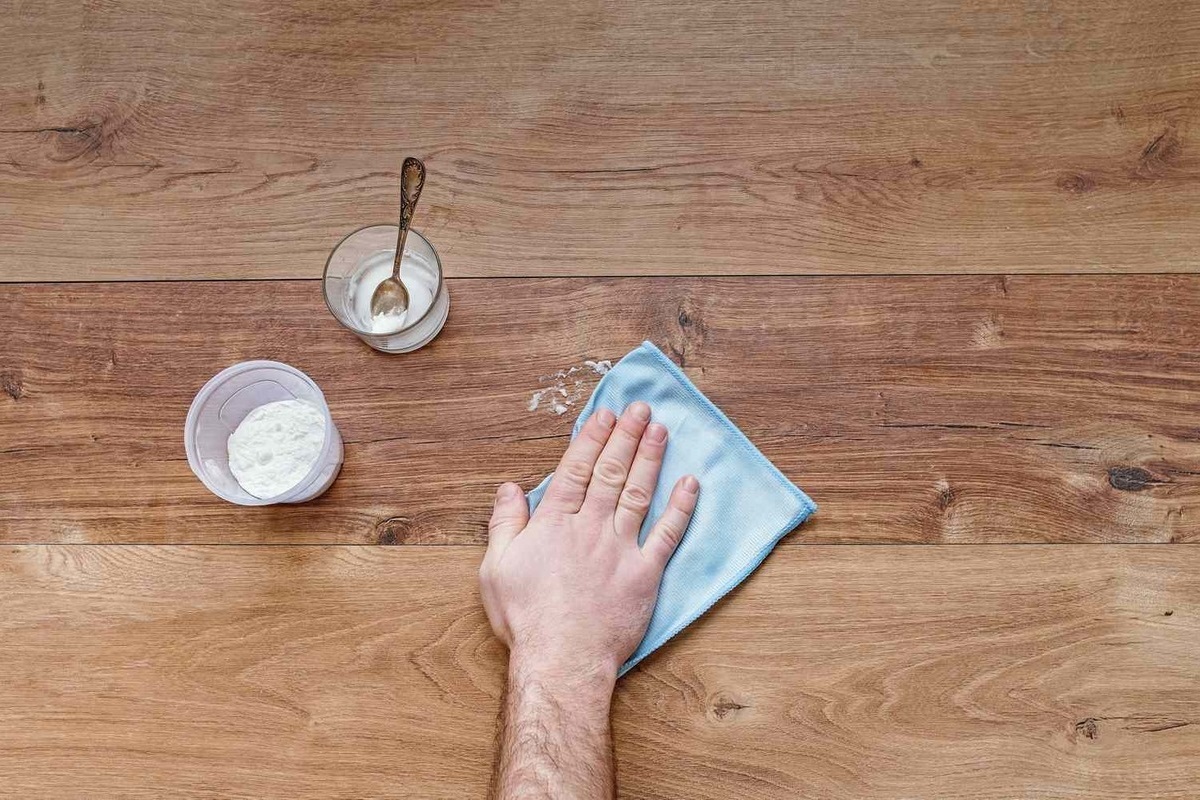 Removing Stubborn Stains From Dubai Vinyl Floors: Complete Guide Removing Stubborn Stains From Dubai Vinyl Floors: Complete Guide